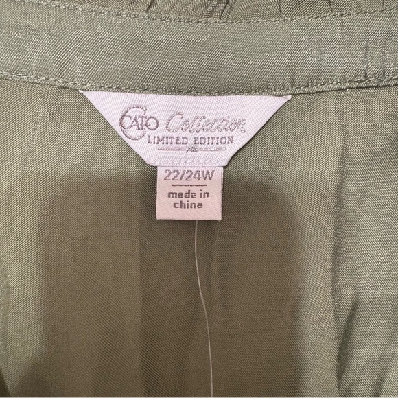 NWT Olive green embroidered boho blouse made of 100% rayon - Picture 4 of 12